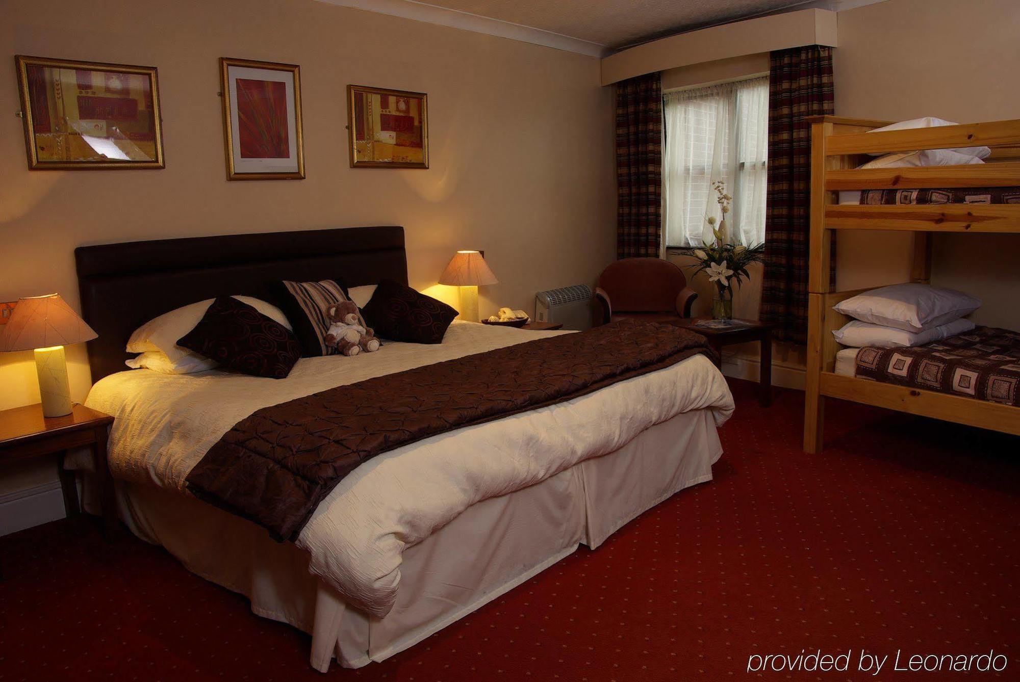 Beaufort Park Hotel Mold Cameră foto